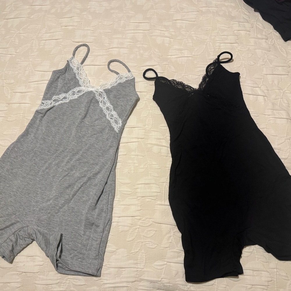 Women's Lace-Trim Sleep Romper - Gray & Black
